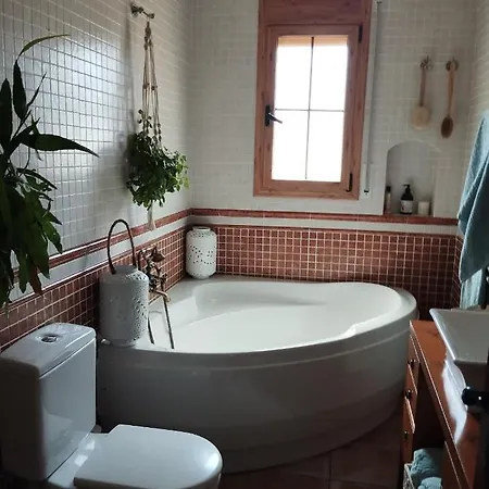 Amira Near Sitges سانت بيرِ ذي ريبيس